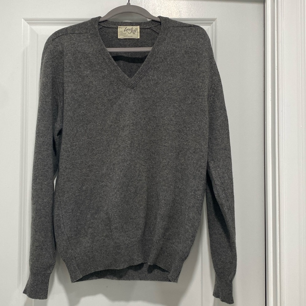 Lord Jeff 100% Cashmere V-neck Sweater